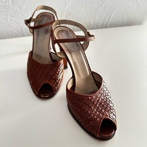 Vintage Brown Leather Woven Peep Toe High Heels(Size 7)